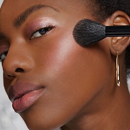 SHEER POWDER BRUSH